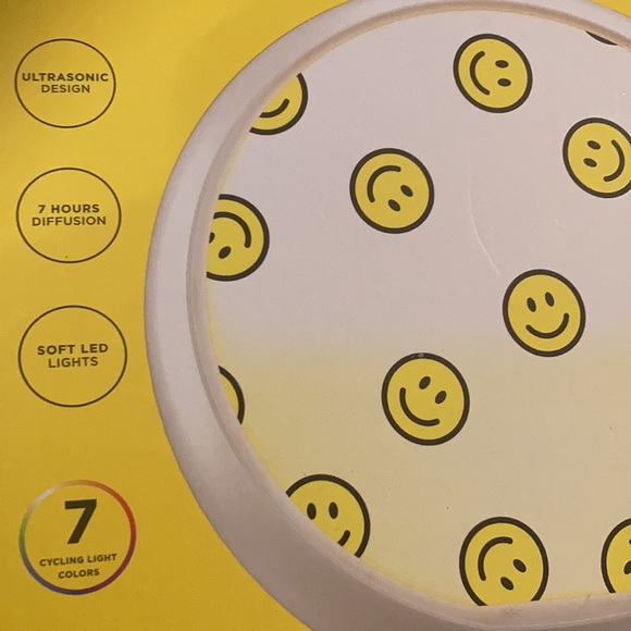 New Happy Face Ultrasonic Diffuser Mahli - Picture 4 of 4